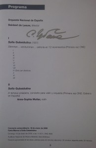 Programa de mano autografiado por Sofía Gubaidulina del concierto que tuvo lugar en Madrid el 18.01.2009 con la Orquesta Nacional de España bajo la dirección de Reinbert de Leeuw y con Anne-Sophie Mutter como solista.