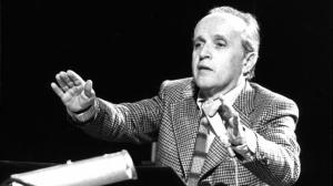 Der italienische Komponist Nino Rota 1979 in Rom