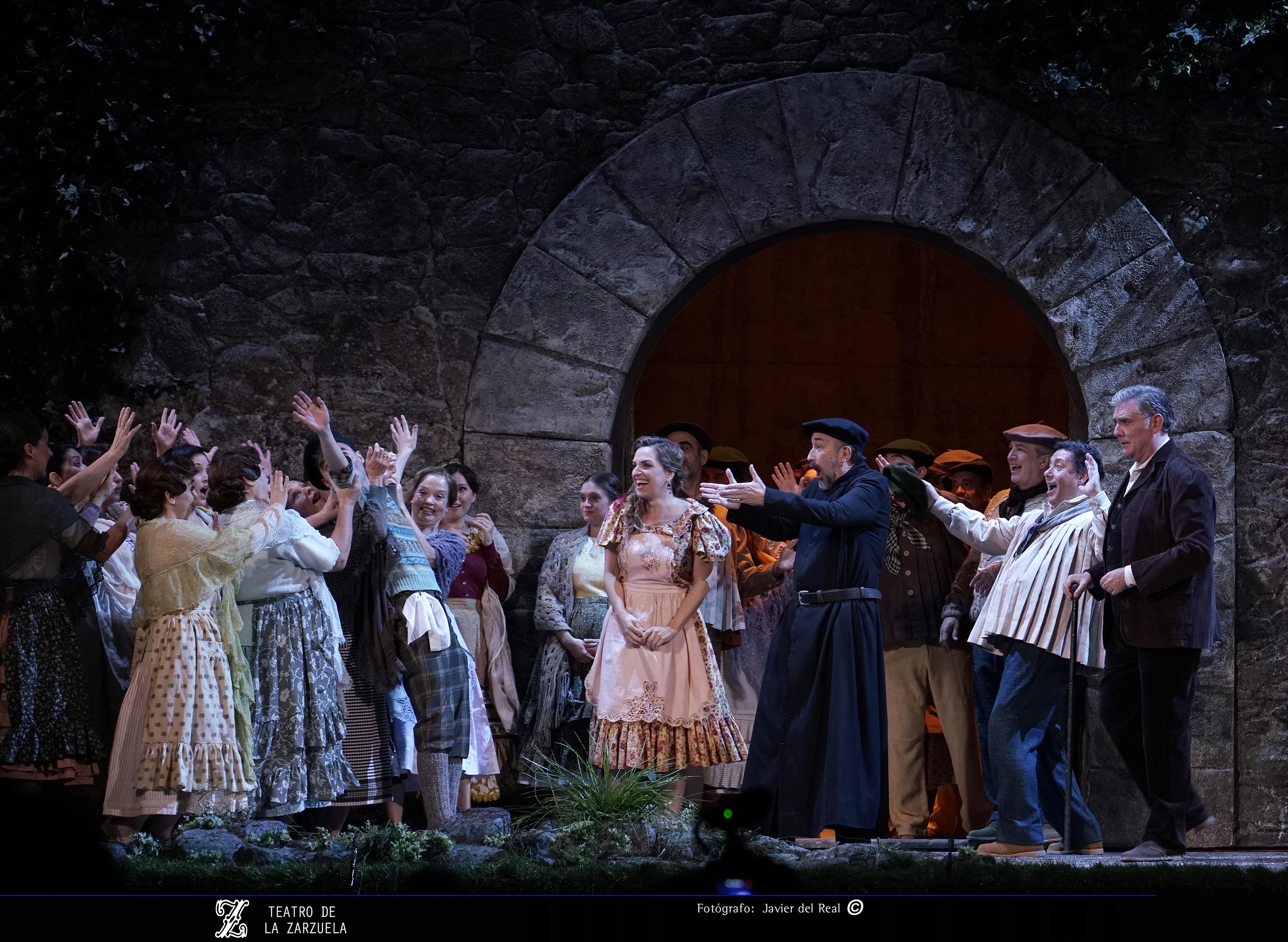 el-caserÍo_5d97acb0ad043